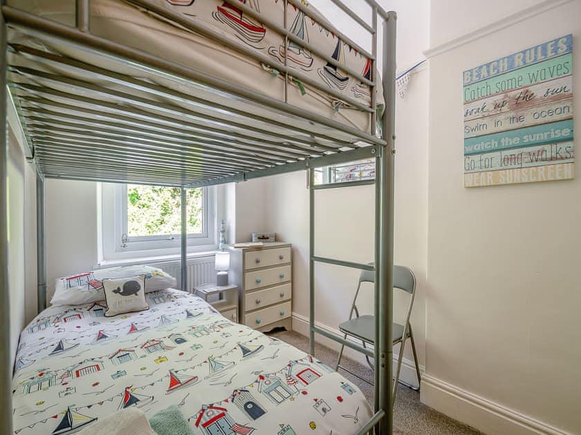 Bunk bedroom | Hyfrydle, Llandudno