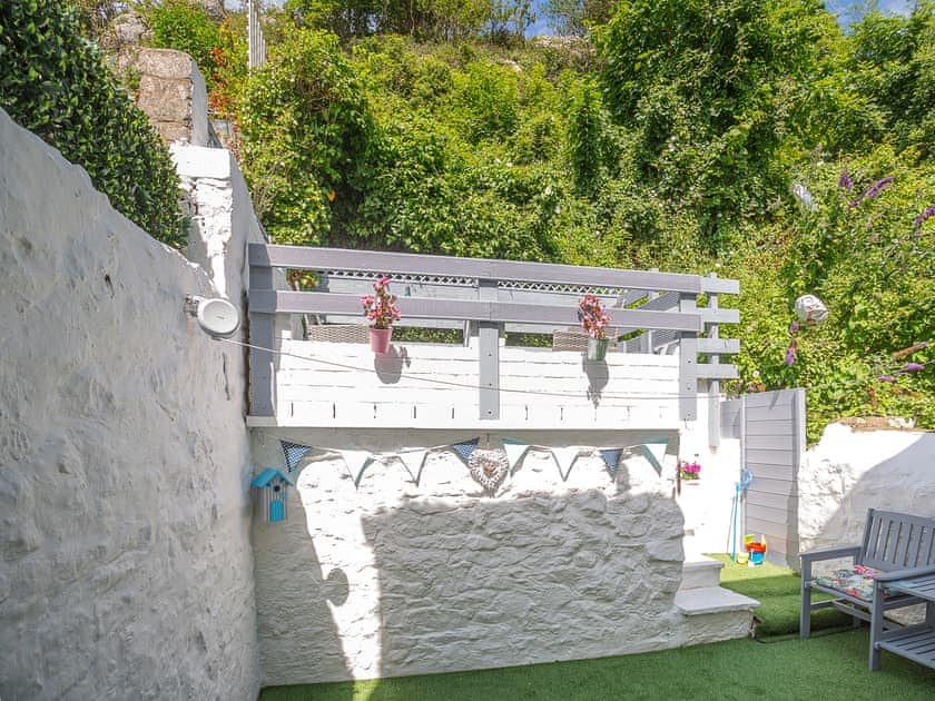 Outdoor area | Hyfrydle, Llandudno