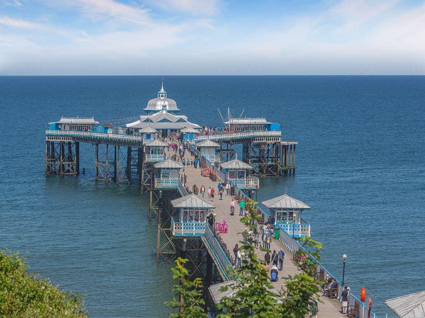 Surrounding area | Hyfrydle, Llandudno