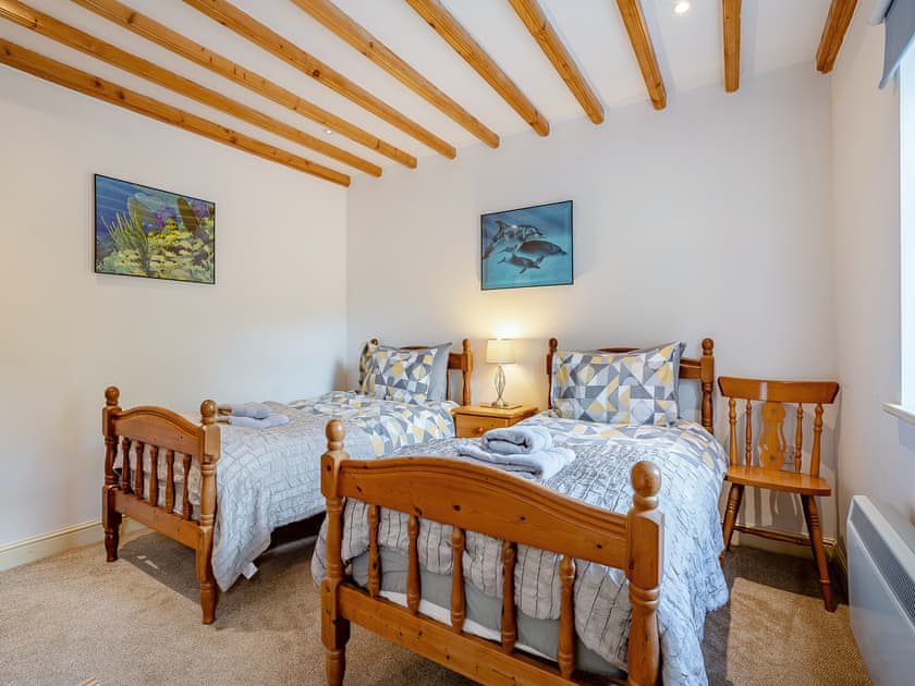 Twin bedroom | The Old Barn - Maddy House Farm, near Castleton