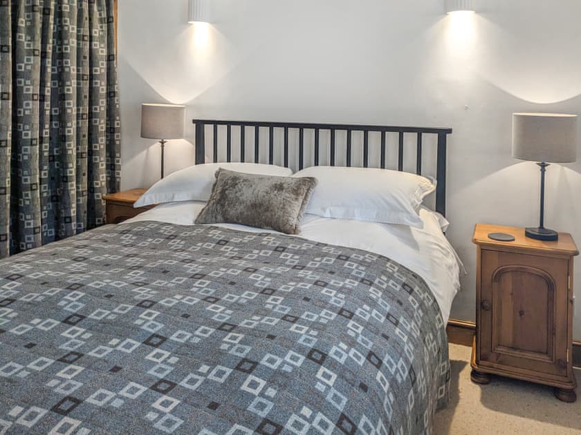 Ground Floor Double Bedroom Ty’n y ffordd Llanymawddwy | Tyn Y Ffordd, Llanymawddwy near Dolgellau