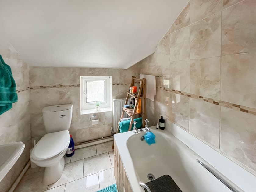 Bathroom | Swan Cottage, Corwen and the Berwyn Mountains