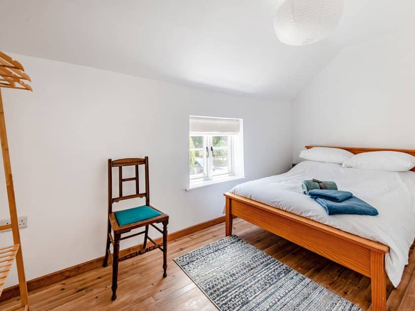 Double bedroom | The Pink Cottage, Bottisham