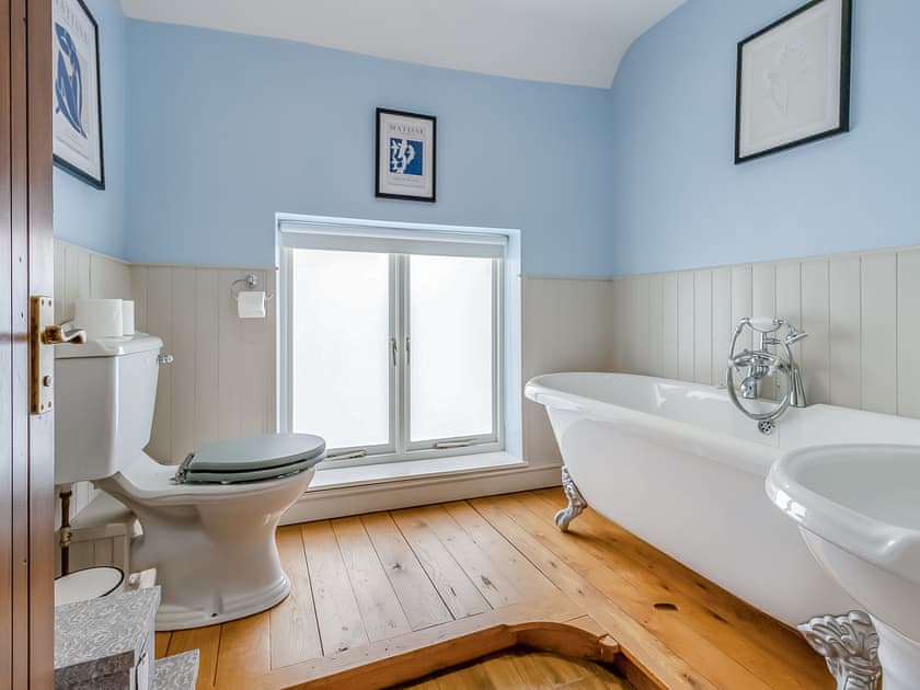 Bathroom | Hay Boathouse/Maes-y-Caer, Hay On Wye