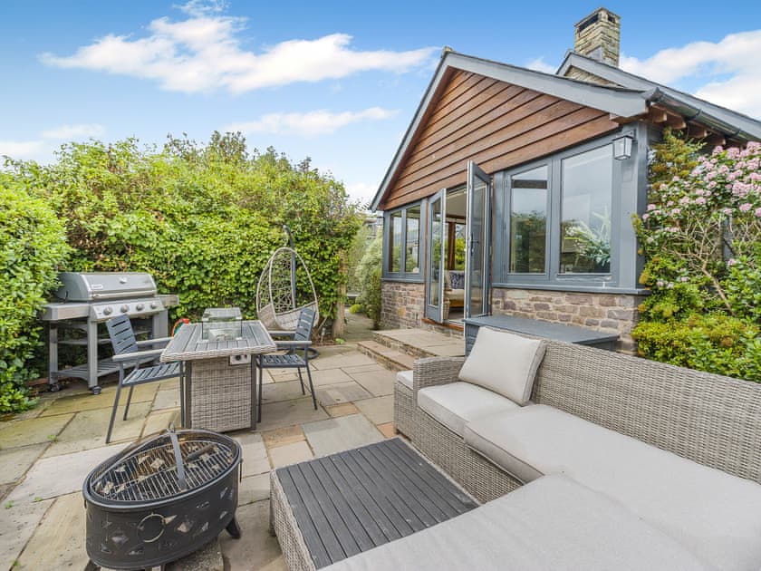 Patio | Hay Boathouse/Maes-y-Caer, Hay On Wye