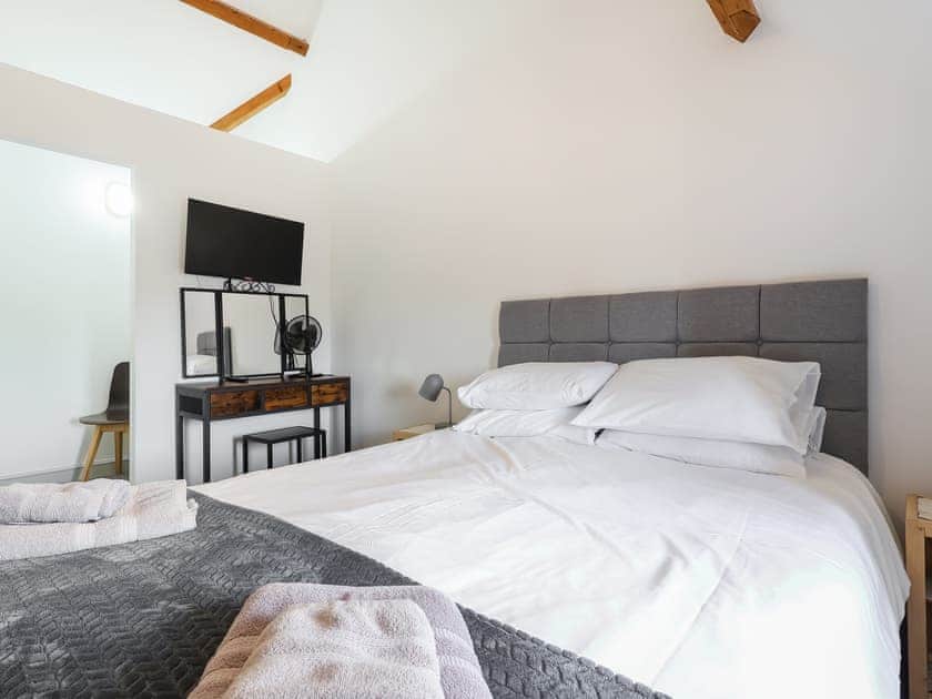 Double bedroom | The Cart Arms, Gloucester
