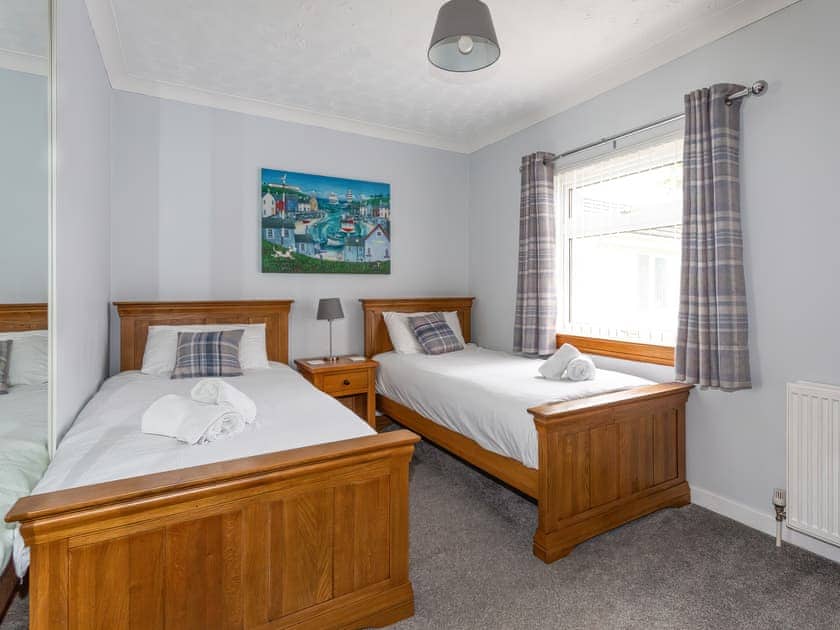Twin bedroom | Bay View, Brodick