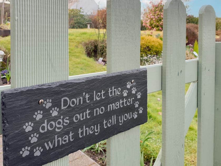 Garden and grounds | Bay View, Brodick