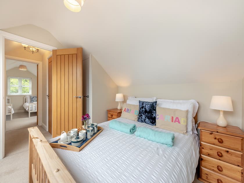 Double bedroom | Windsmoor Cottage on Gower, Perriswood, near Oxwich