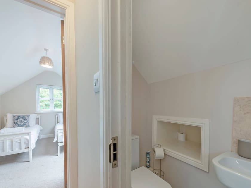 Bathroom | Windsmoor Cottage on Gower, Perriswood, near Oxwich