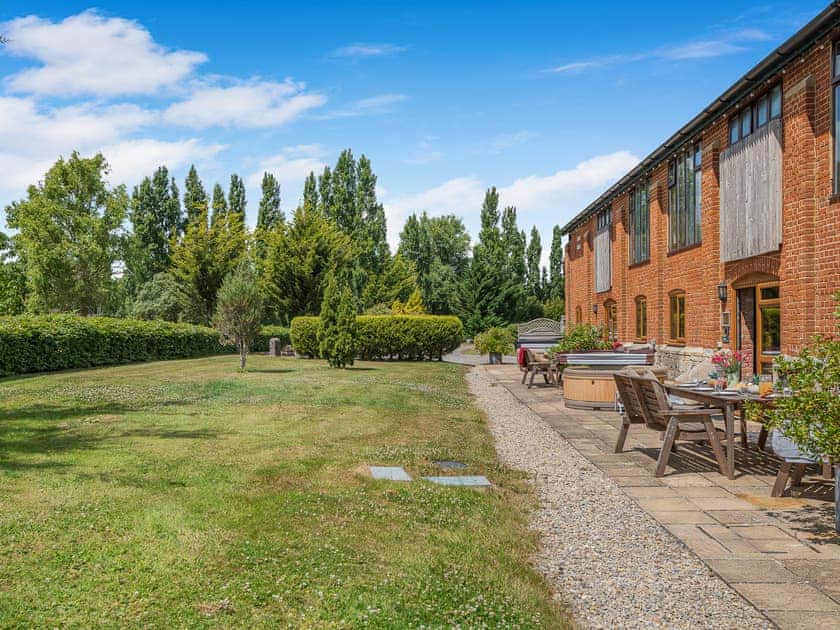 Garden | The Victorian Barn- Leopold - The Victorian Barn, Blandford Forum