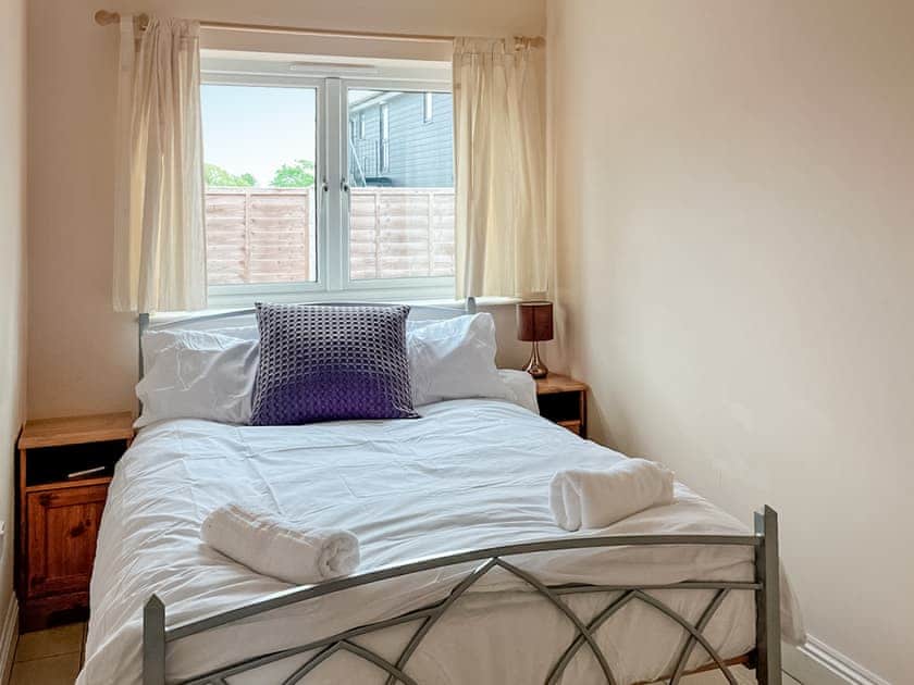 Double bedroom | Mistletoe No.3 - Hall Farm Cottages, Althorne, near Chelmsford