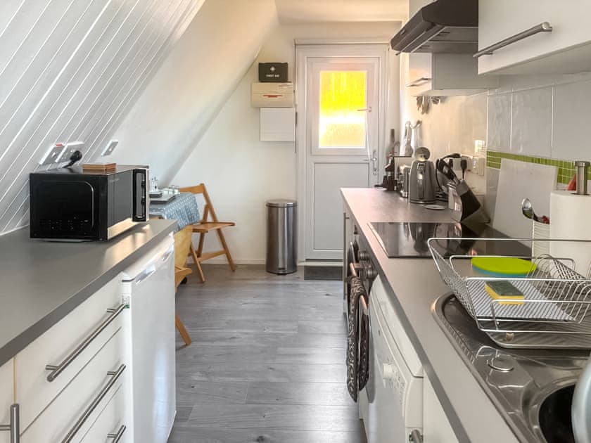 Kitchen | Chalet 47 By The Sea, Kingsdown, Deal