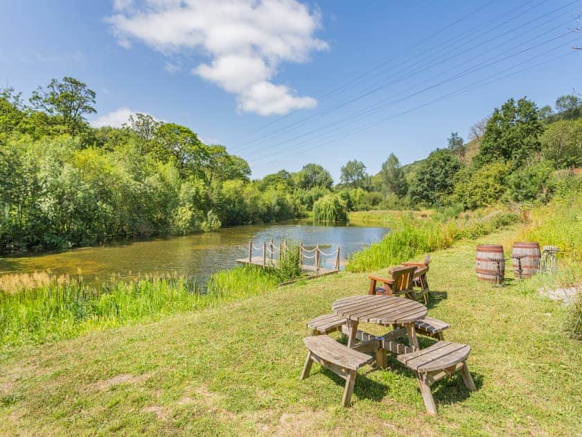 Exterior | Waterside Lodge Sixteen - Ashgrove Country Park, Elland
