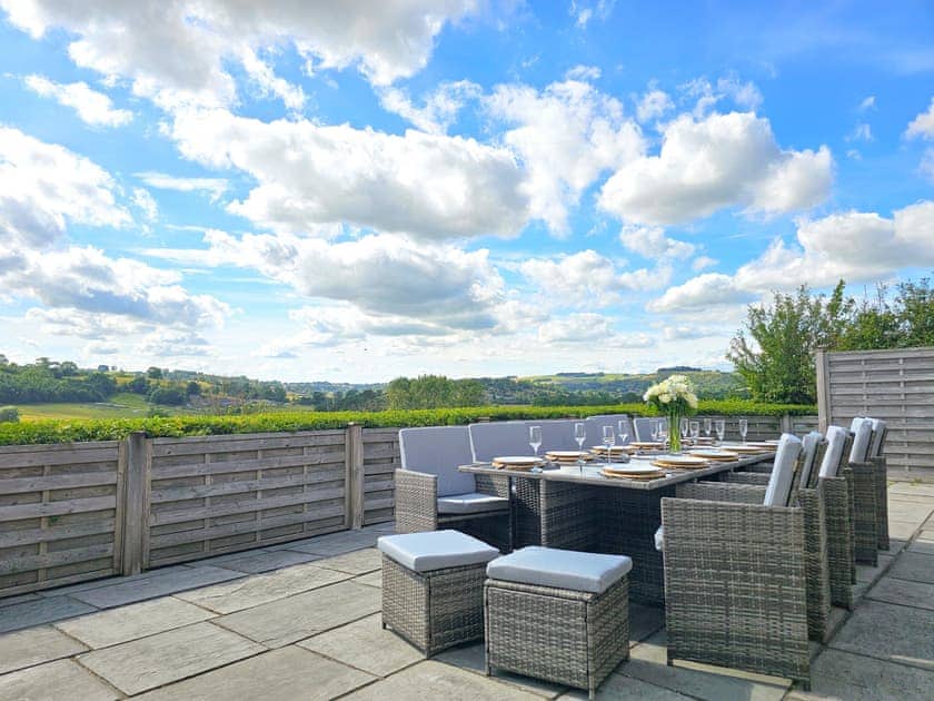 Rattan Dining Set | Valley View Barn - Bradbourne, Bradbourne, near Ashbourne