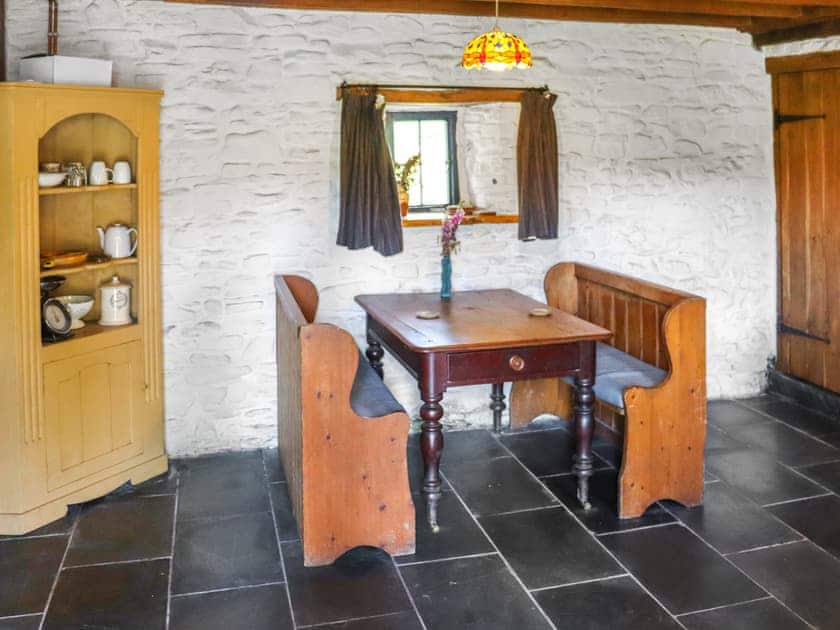 Dining Area | Thatched Cottage - Llandeilo Retreats, Llandeilo