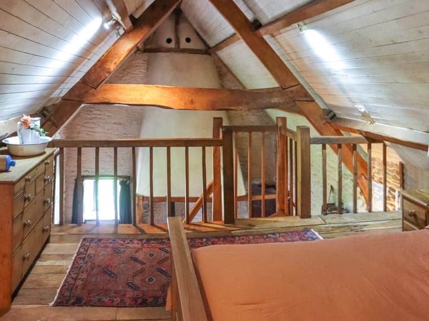 Double bedroom | Thatched Cottage - Llandeilo Retreats, Llandeilo