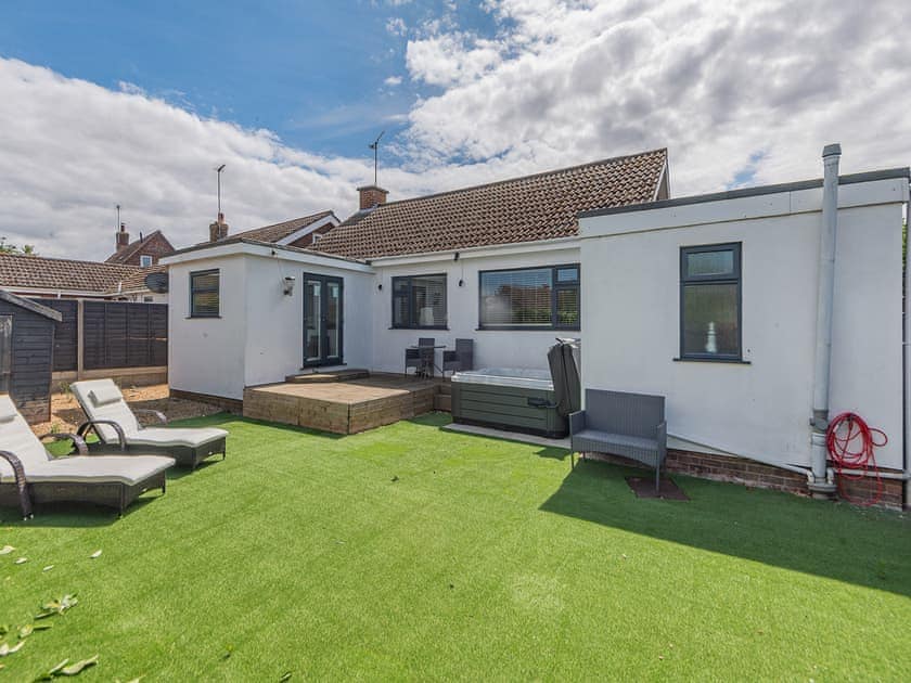 Exterior | Lamsey Cottage, Heacham