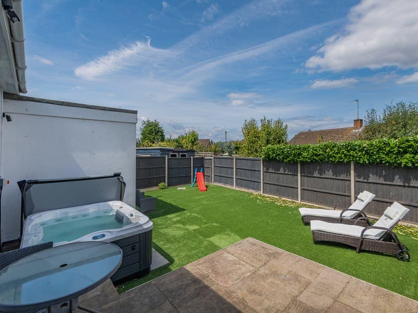 Hot tub | Lamsey Cottage, Heacham
