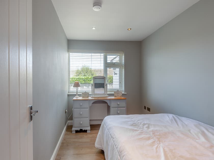 Double bedroom | Lamsey Cottage, Heacham
