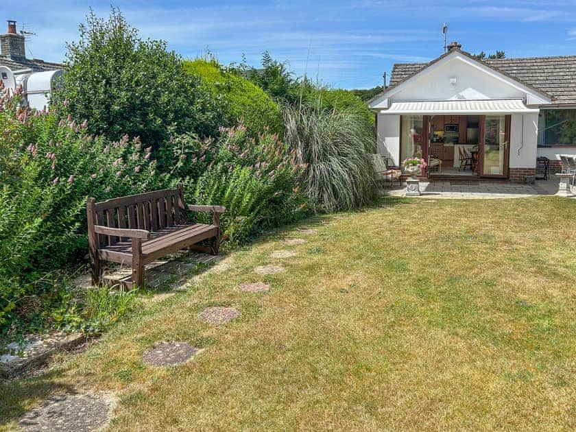 Sitting-out-area | By The Way, Broadstone, near Poole