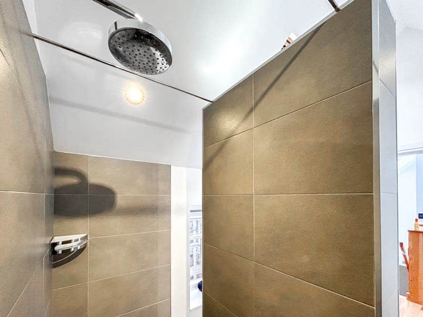Walk in shower | The Old Smithy, Anstruther