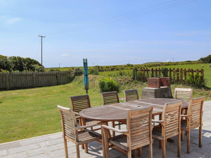 Sitting-out-area | Trem Nant, Aberdaron