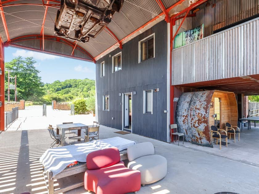 Exterior | Rusty Barn, Gloucester