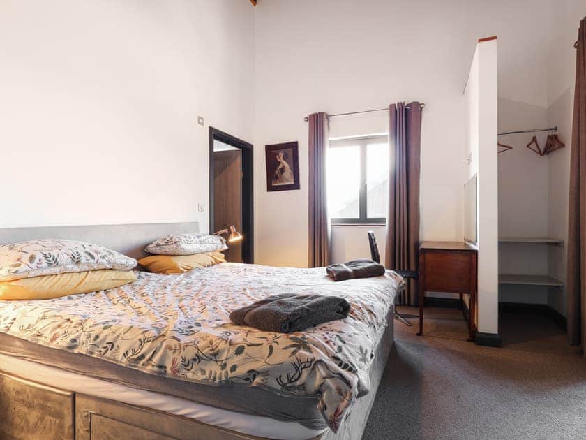 Double bedroom | Rusty Barn, Gloucester