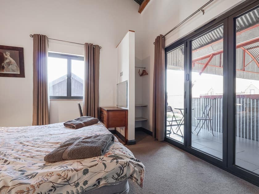 Double bedroom | Rusty Barn, Gloucester