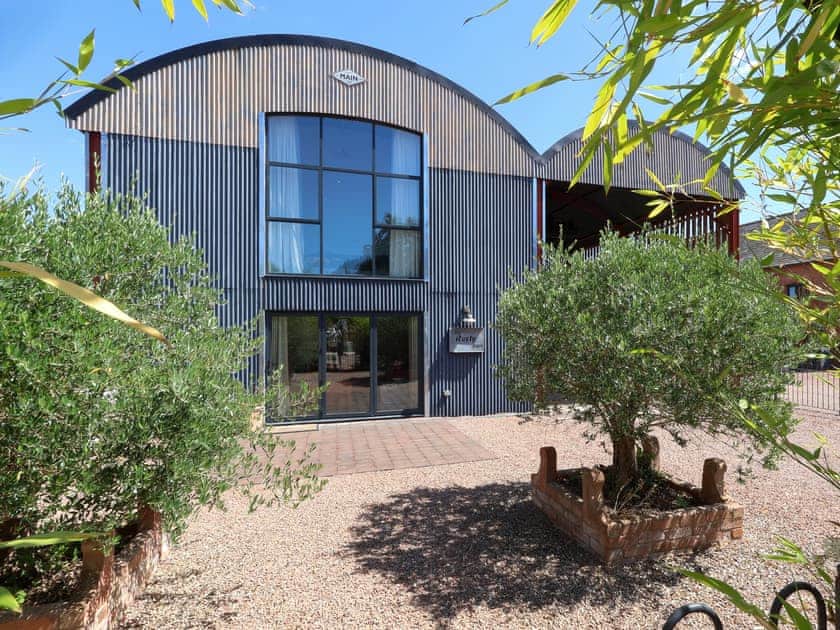 Exterior | Rusty Barn, Gloucester