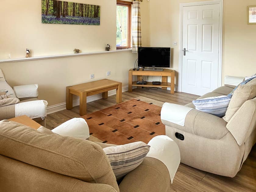 Living area | Woodpecker Cabin, Bridlington Links, Sewerby, Bridlington