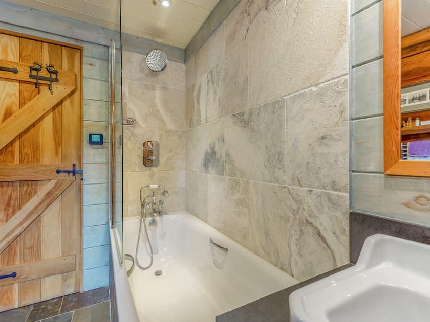 Bathroom | Parus - Eagle Brae, Beauly