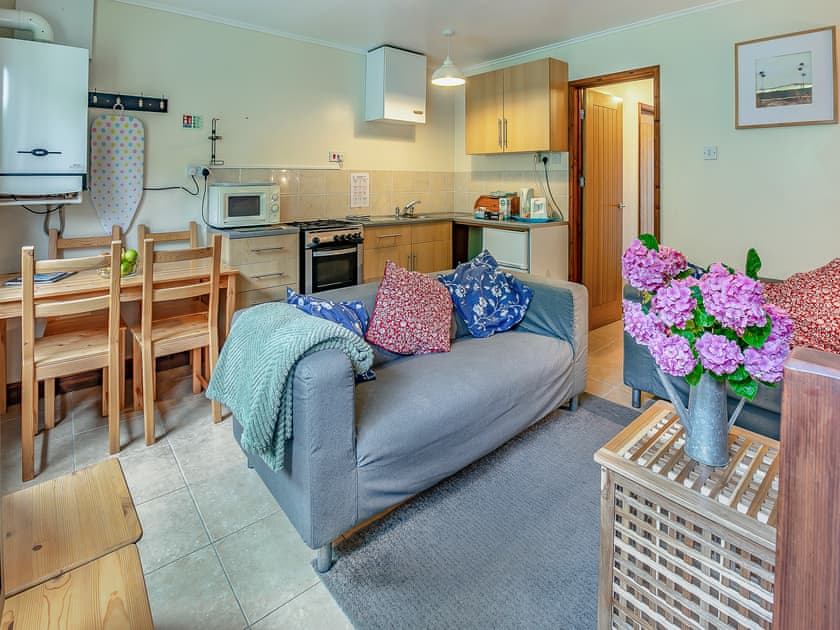 Open plan living space | The Vineries- 20 Blackbird Cottage - The Vineries, Lands End, near Porthcurno