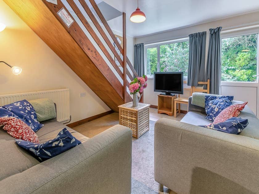 Open plan living space | The Vineries- 20 Blackbird Cottage - The Vineries, Lands End, near Porthcurno