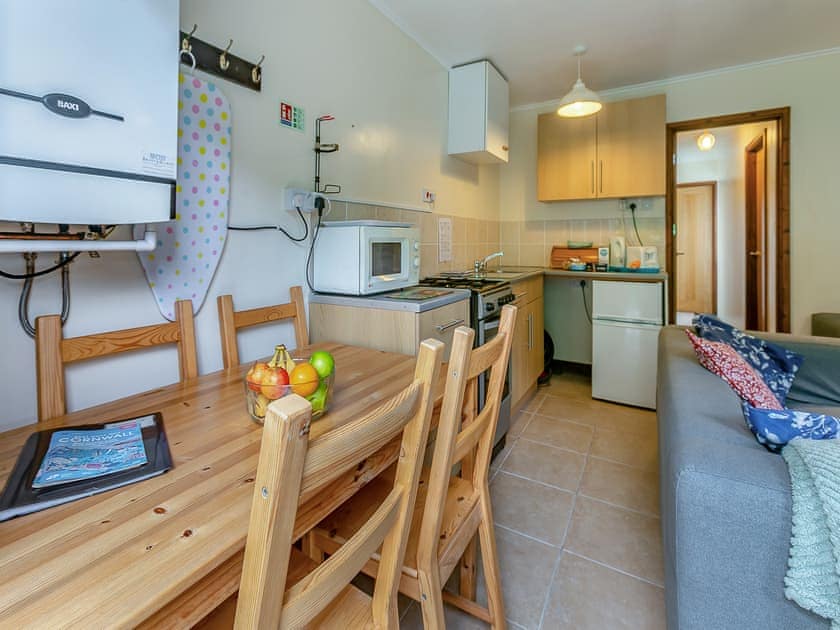 Kitchen/diner | The Vineries- 20 Blackbird Cottage - The Vineries, Lands End, near Porthcurno