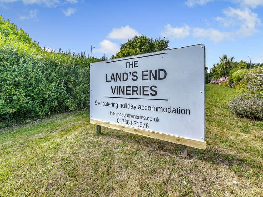 Outdoor | The Vineries- 20 Blackbird Cottage - The Vineries, Lands End, near Porthcurno
