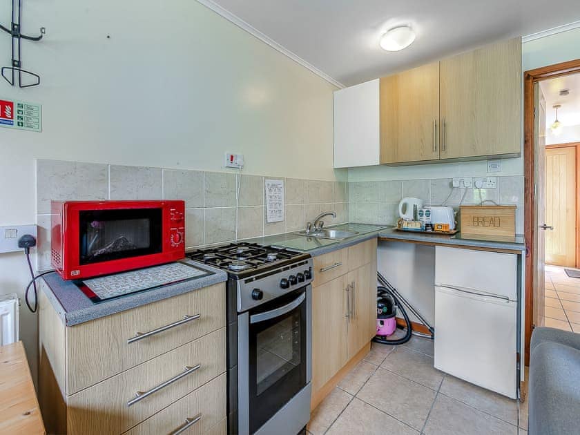 Open plan living space | The Vineries- 25 Mallard Cottage - The Vineries, Lands End, near Porthcurno