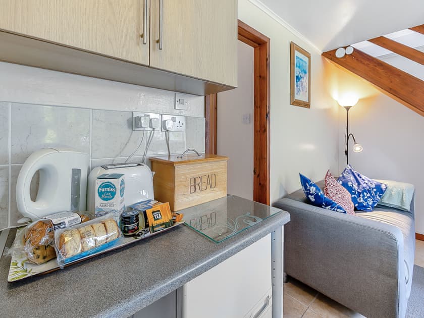Open plan living space | The Vineries- 25 Mallard Cottage - The Vineries, Lands End, near Porthcurno