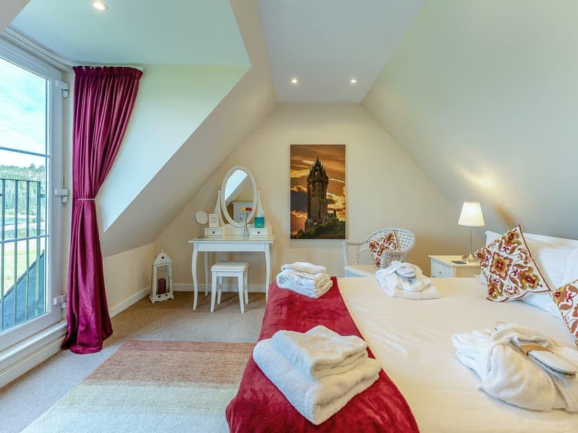 Double bedroom | Kestrel Cottage - Osprey Hideaways, Stirling