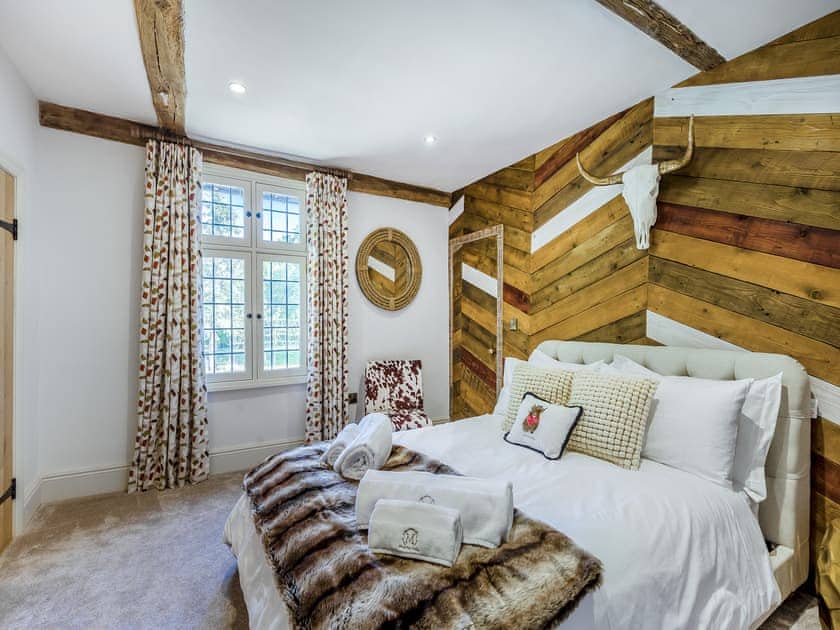 Double bedroom | Porters Hall, Stebbing