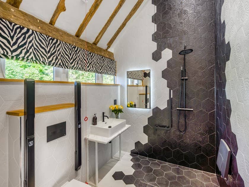 Bathroom | Porters Hall, Stebbing