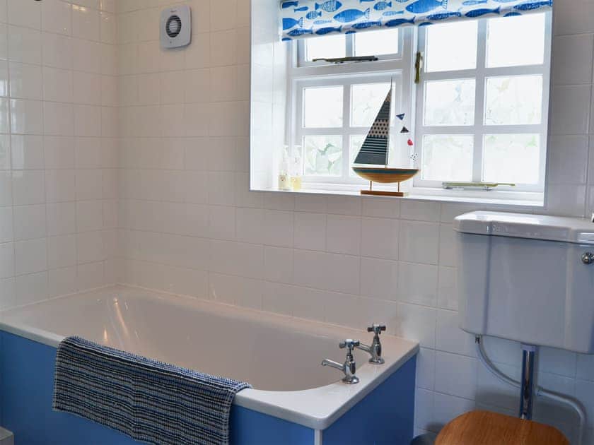 Bathroom | Old Coastguard Cottage, Freshwater