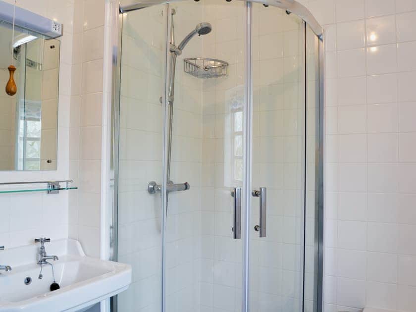 Bathroom | Old Coastguard Cottage, Freshwater