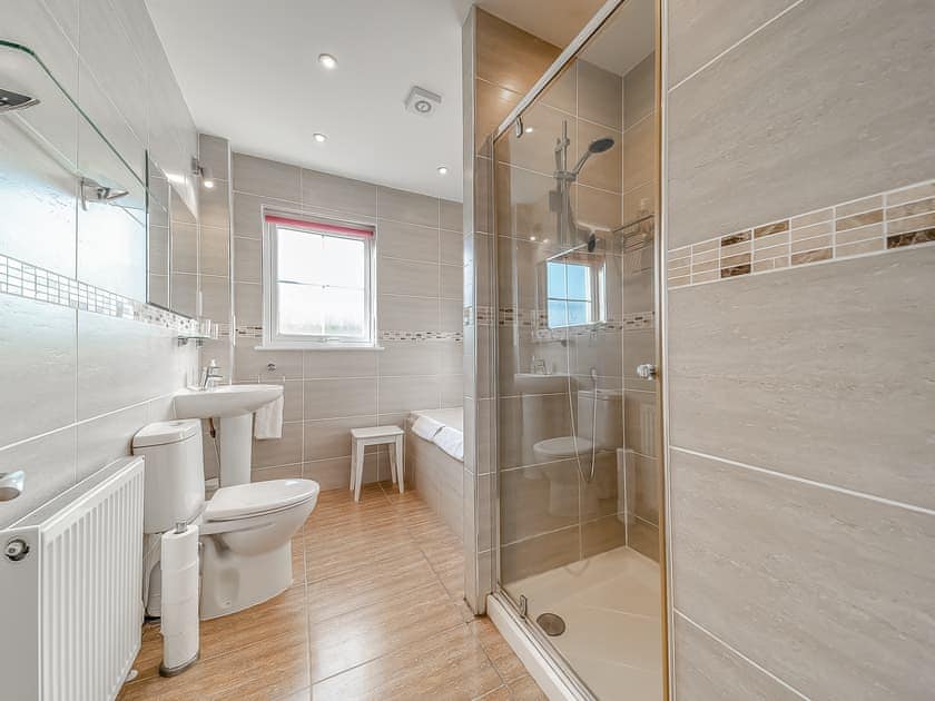 Bathroom | Buzzard Cottage - Osprey Hideaways, Stirling