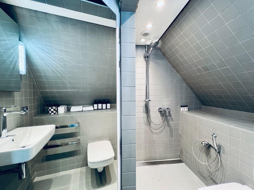 The wet room | Croft Lodge Studio, Leominster