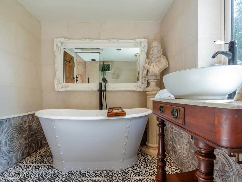 Bathroom | Cefn Hir Fynydd, Betws-Y-Coed