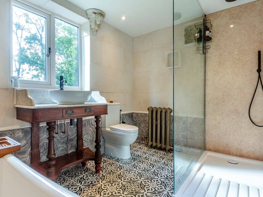 Bathroom | Cefn Hir Fynydd, Betws-Y-Coed