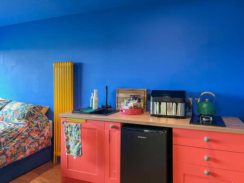 Kitchen | Cassiopeia - Galloway Glamping, Castle Douglas
