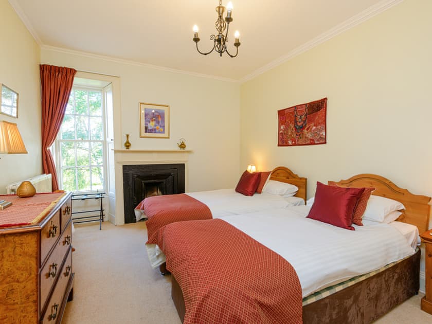 Twin bedroom | Wintonhill Farmhouse - Winton Holidays, Pencaitland